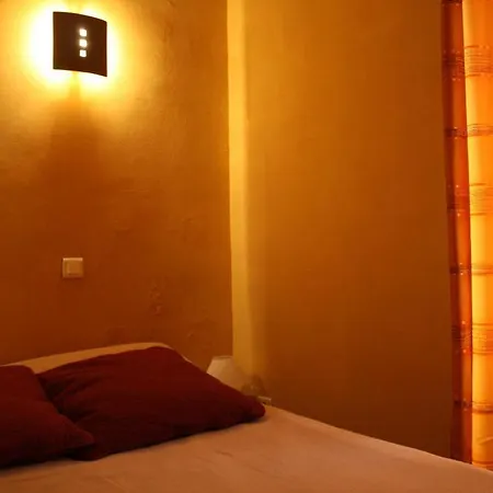 De Hotel 2*